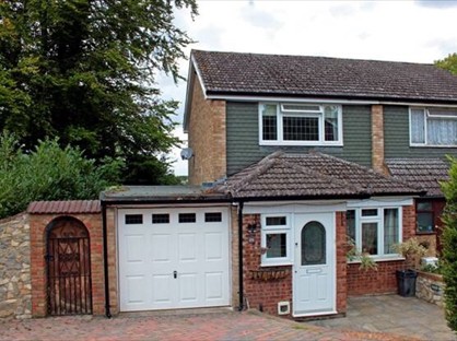 2 Bed End Terrace, Rushdene Walk, TN16