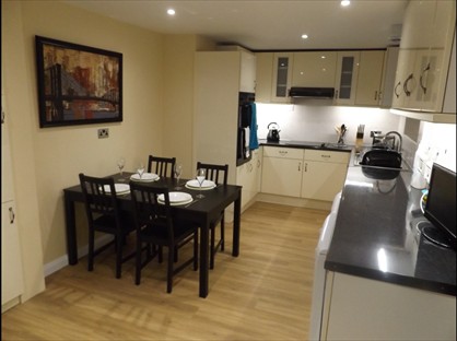 Room in a Shared House, Rowtown, KT15