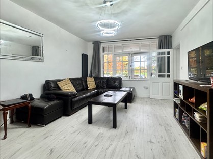 1 Bed Flat, Pearson Park, HU5