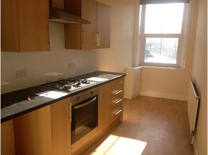 2 Bed Terraced House, Stump Cross, HX3