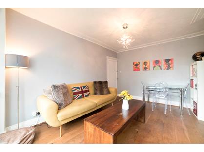 2 Bed Flat, Grover Court, SE13