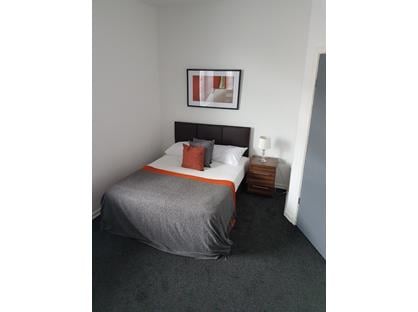 Room in a Shared House, Doncaster Road, S70