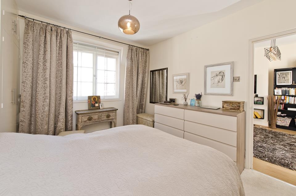 1 Bed Flat, Charleville Road, W14 photo 5