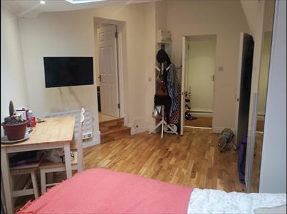 Studio Flat, Danbury Street, N1