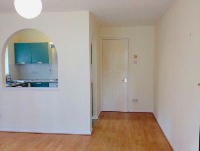 Additional image 2 of 1 Bed Flat, Grovelands Road, RG30, N1 7GU