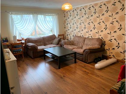 2 Bed Maisonette, Warren Close, DY4