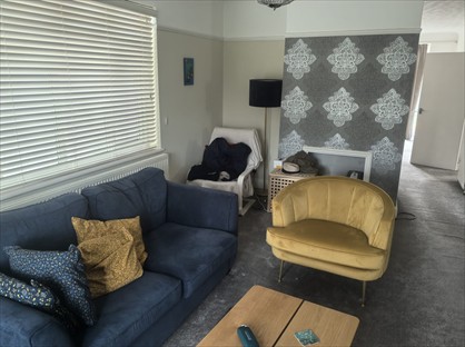 Room in a Shared House, Stradbroke Grove, IG5