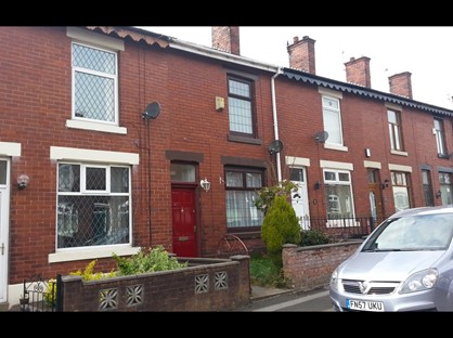 2 Bed Terraced House, Grosvenor Street, M26