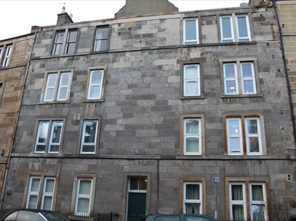 1 Bed Flat, Caledonian Crescent, EH11