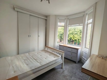 3 Bed Flat, Helmsley Road, NE2