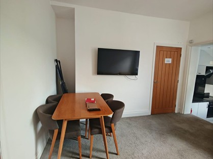 3 Bed Flat, Helmsley Road, NE2