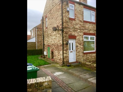2 Bed Semi-Detached House, Kings Drive, NE40