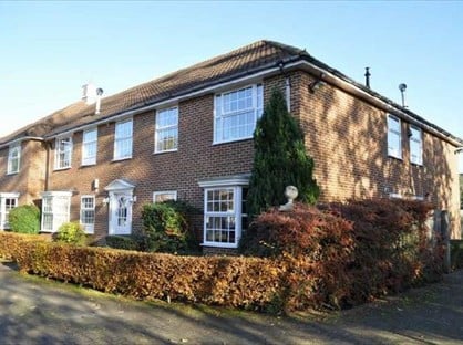 1 Bed Flat, Parkway Gardens, AL8