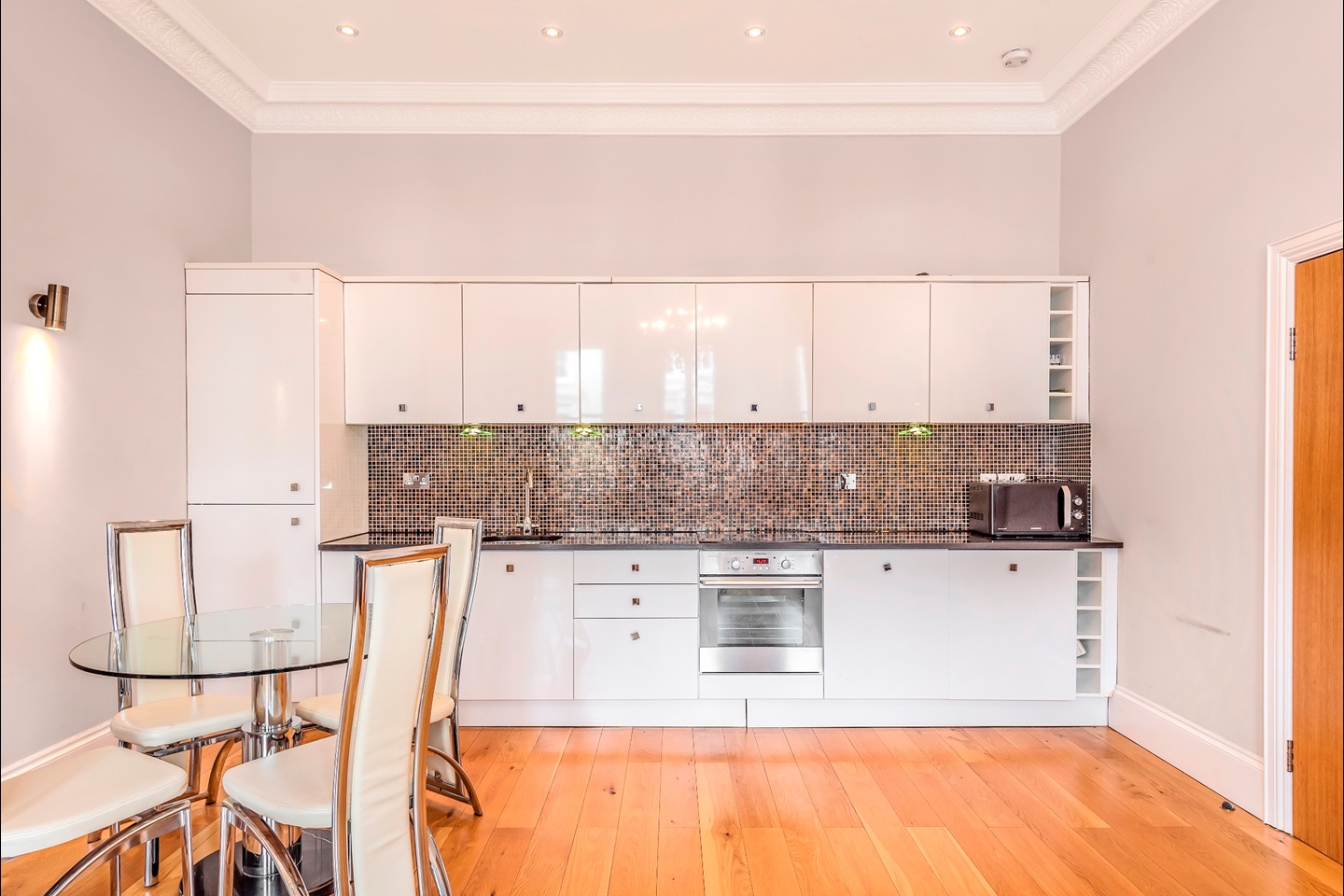 2 Bed Flat, Belsize Park Gardens, NW3 photo 4