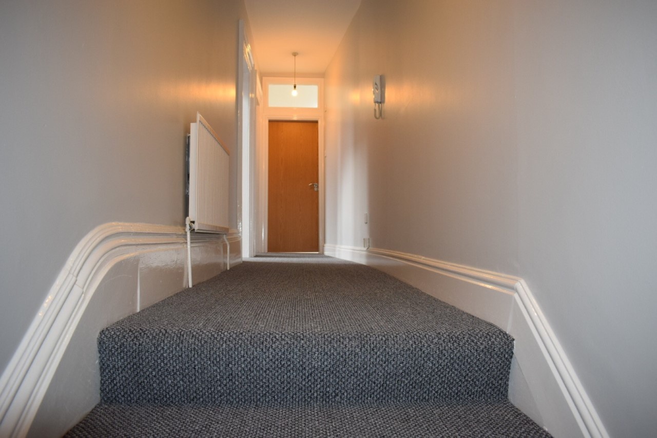 1 Bed Flat, Linnet Lane, L17 photo 4