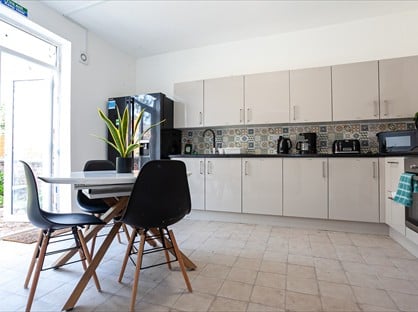 Room in a Shared House, Rae Street, SK3