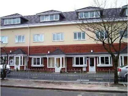 1 Bed Flat, St. Michaels Court, M27