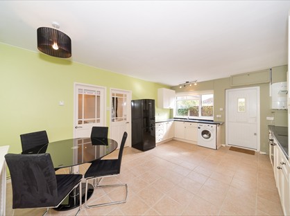 1 Bed Flat, Sunbury, TW16