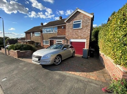 4 Bed Semi-Detached House, Pasture Close, NG31