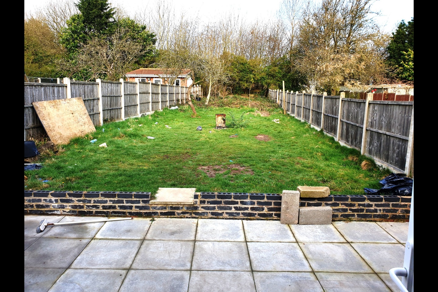 3 Bed Semi-Detached House, Newbridge Road, B9