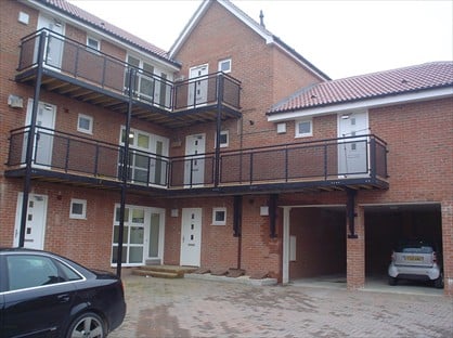Studio Flat, Englefield Way, RG24
