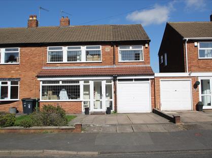 4 Bed Semi-Detached House, Wheatcroft Close, B62