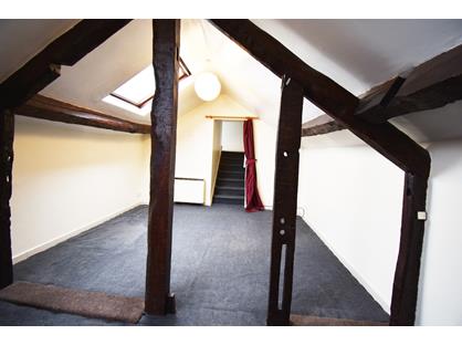 2 Bed Flat, High Street, HR6