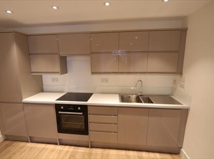 2 Bed Flat, Winchester Street, SW1V