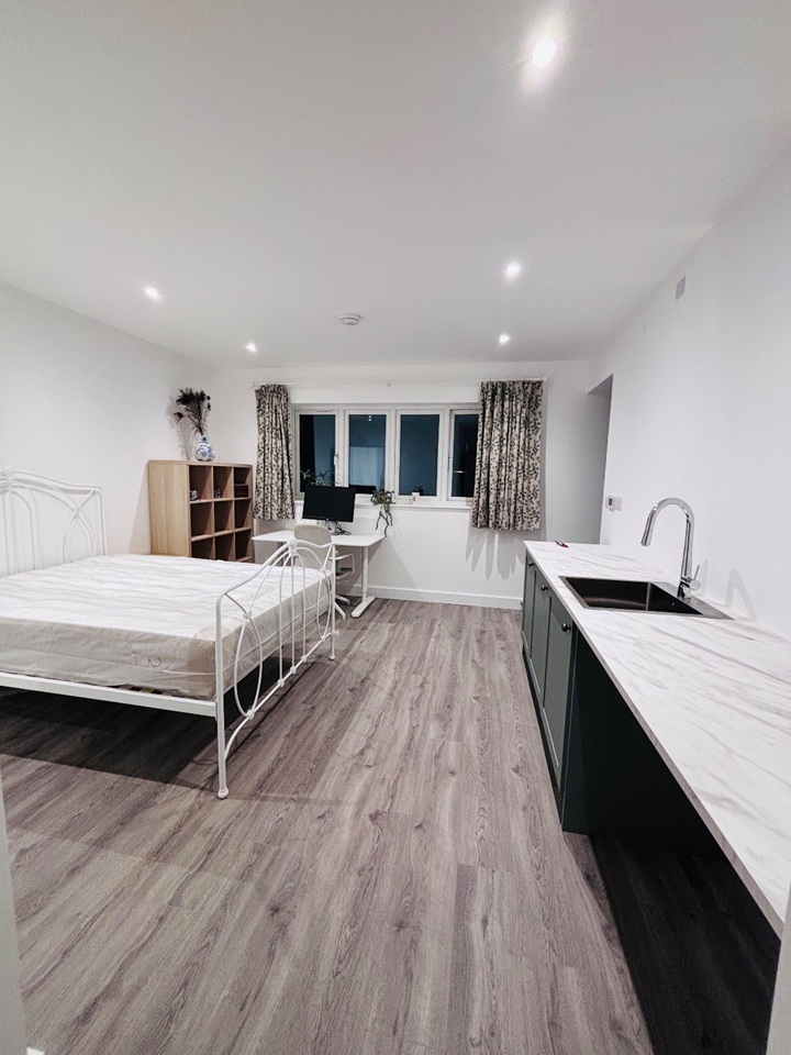 Additional image 2 of Studio Flat, Porson Road, CB2, N1 7GU