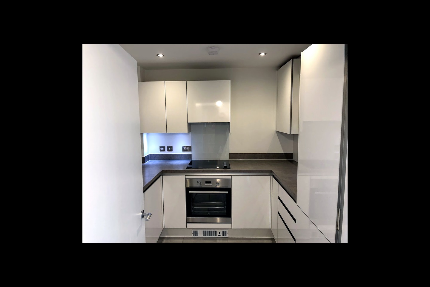 Maidenhead 2 Bed Flat, Medway House, SL6 To Rent Now for £1,500.00 p/m