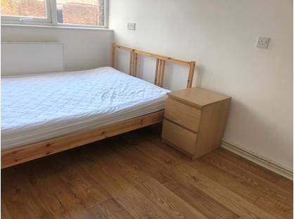 Room in a Shared House, Exhibition Close, W12