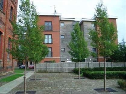 2 Bed Flat, Walker Court, WA2