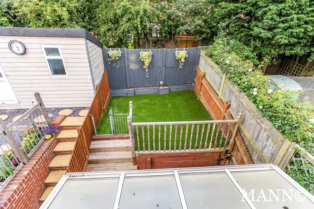 Redhill 2 Bed Terraced House, Spencer Way, RH1 To Rent Now for £