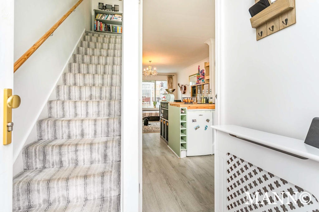 Redhill 2 Bed Terraced House, Spencer Way, RH1 To Rent Now for £