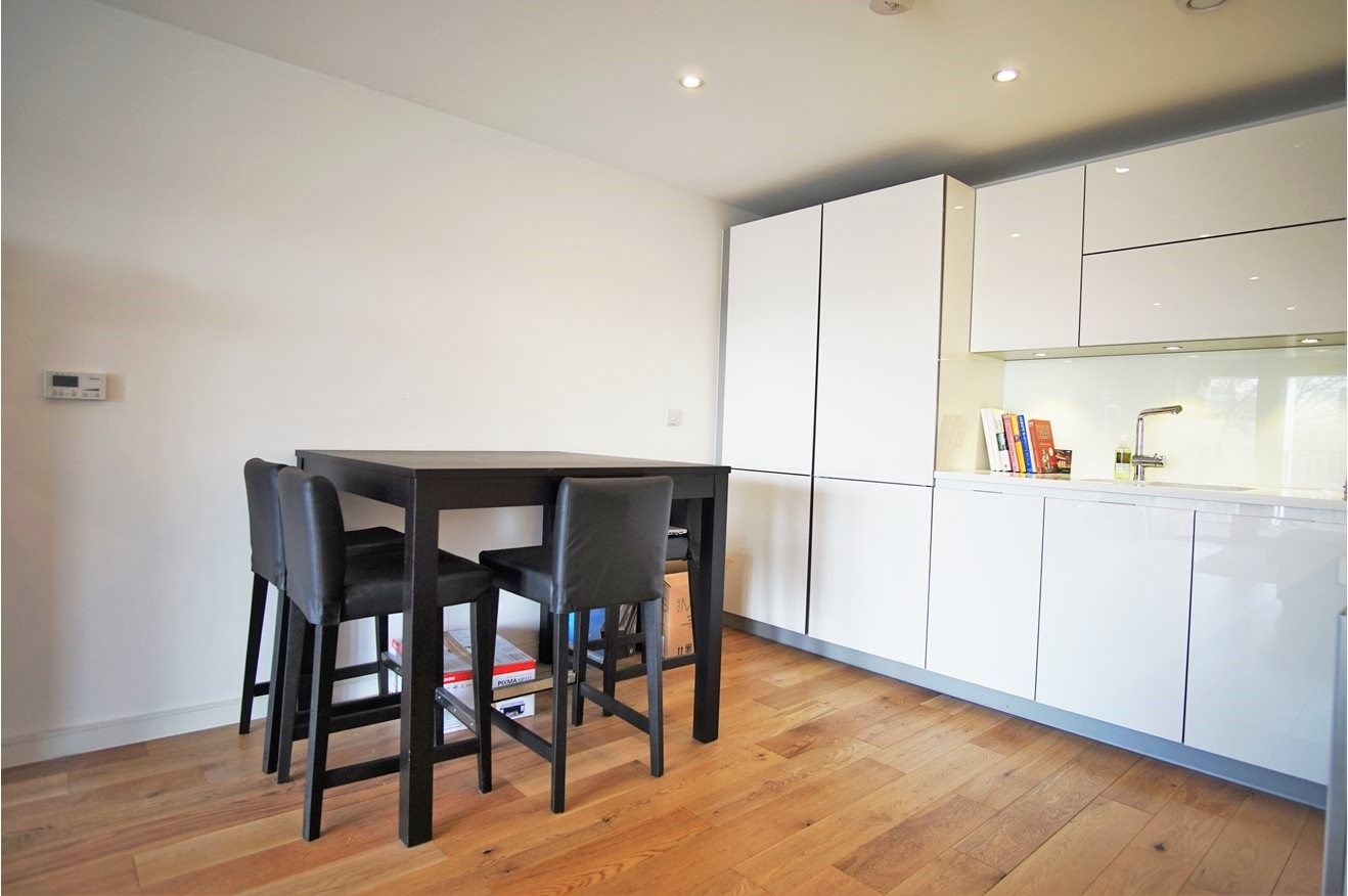 Additional image 3 of 1 Bed Flat, Akerman Road, SW9, N1 7GU