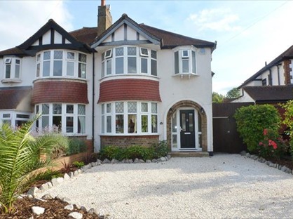 3 Bed Semi-Detached House, Richlands Avenue, KT17