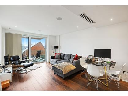 1 Bed Flat, Central Avenue, SW6