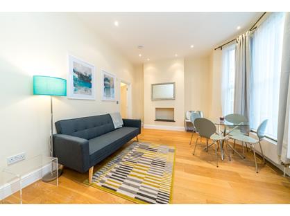 2 Bed Flat, Cornwall Crescent, W11