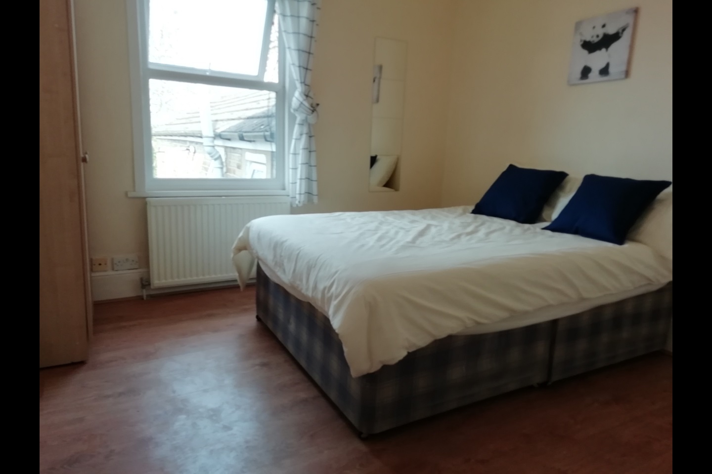 London Room in a Shared House, Hutton Grove, N12 To Rent Now for £