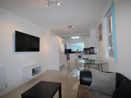 Room in a Shared House, Clara Street, CV2