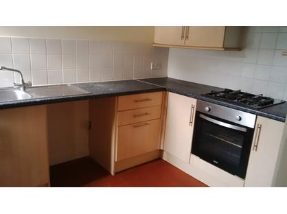 2 Bed Flat, High House, HX3