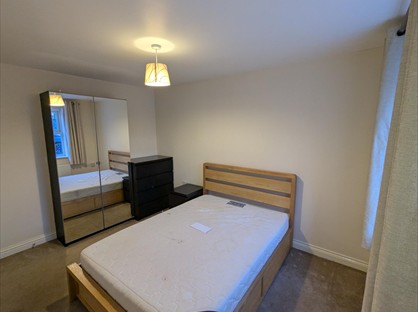 Room in a Shared House, Creswell, RG27