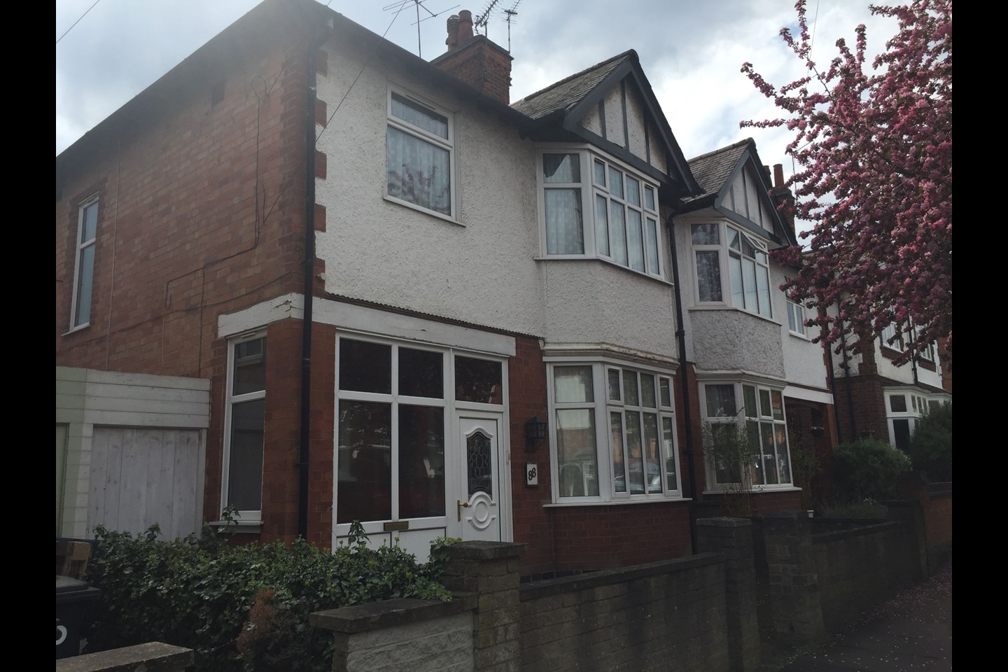 3 Bed Semi-Detached House, Upperton Road, LE3