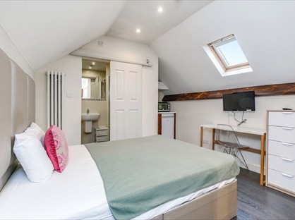 Studio Flat, Finchley Road, NW3