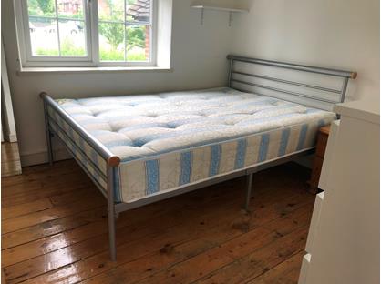 Room in a Shared House, Lilac Street, W12