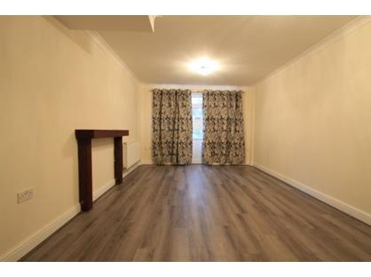3 Bed Terraced House, Montbretia Close, BR5