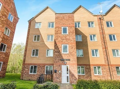 2 Bed Flat, Heathcote House, S41