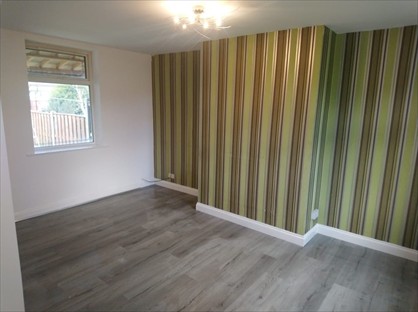 3 Bed Semi-Detached House, Haslehurst Road, S2