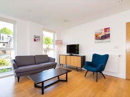 2 Bed Flat, Oldridge Road, SW12