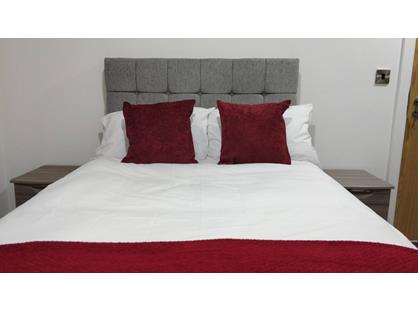 Studio Flat, Lower Bryan Street, ST1